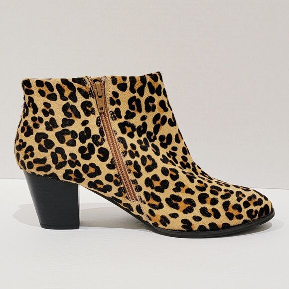 Vionic Georgia Leopard Cheetah Print Calf Hair Studded Ankle Boots Womens Size 8 - Picture 8 of 14